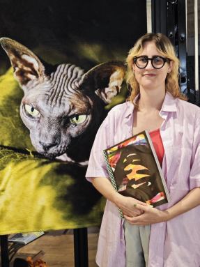 Victoria Jung, Freelens Young Professional, vor eigenem Motiv